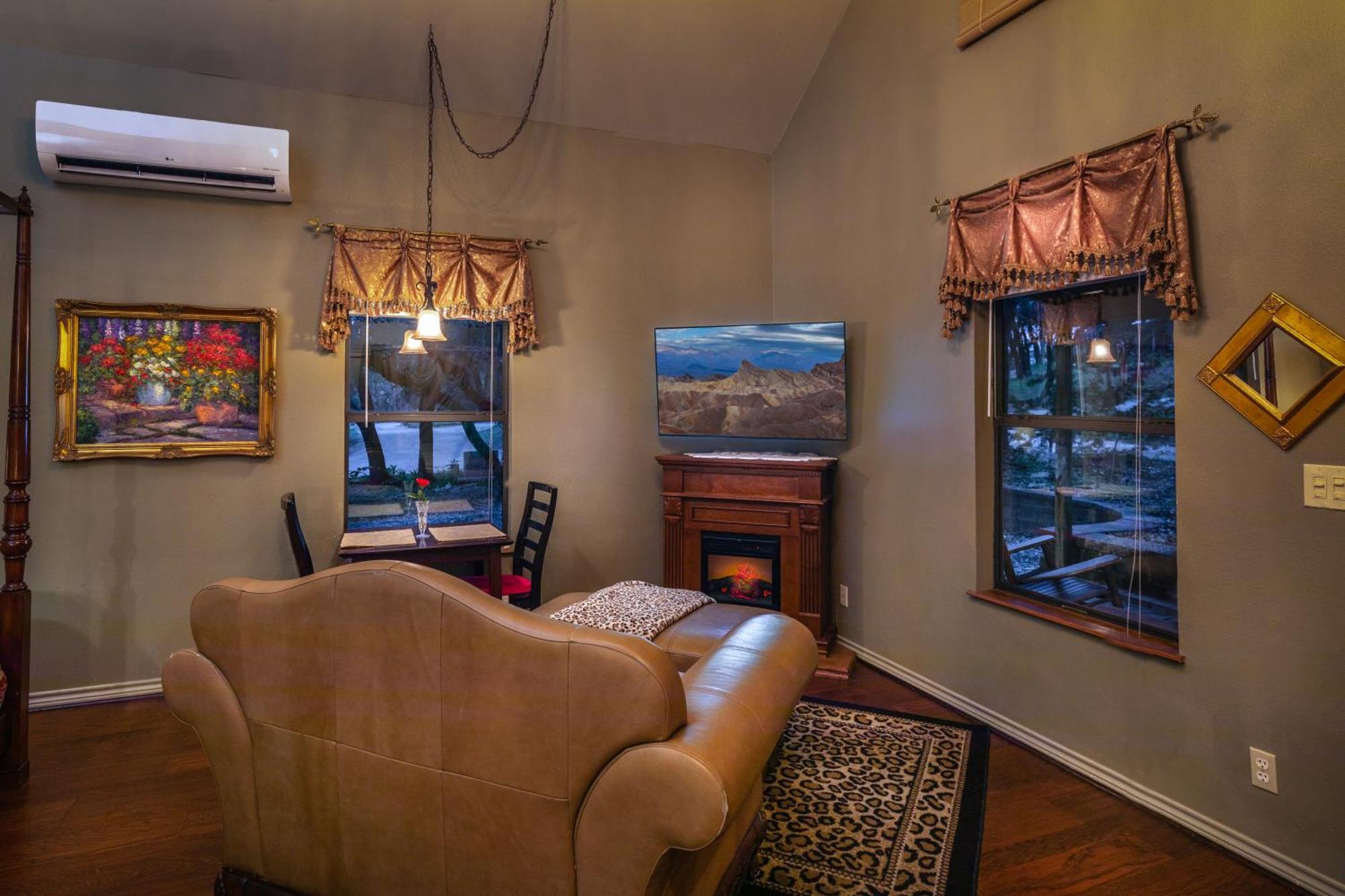 Bed And Breakfast On White Rock Creek Уэйко Экстерьер фото