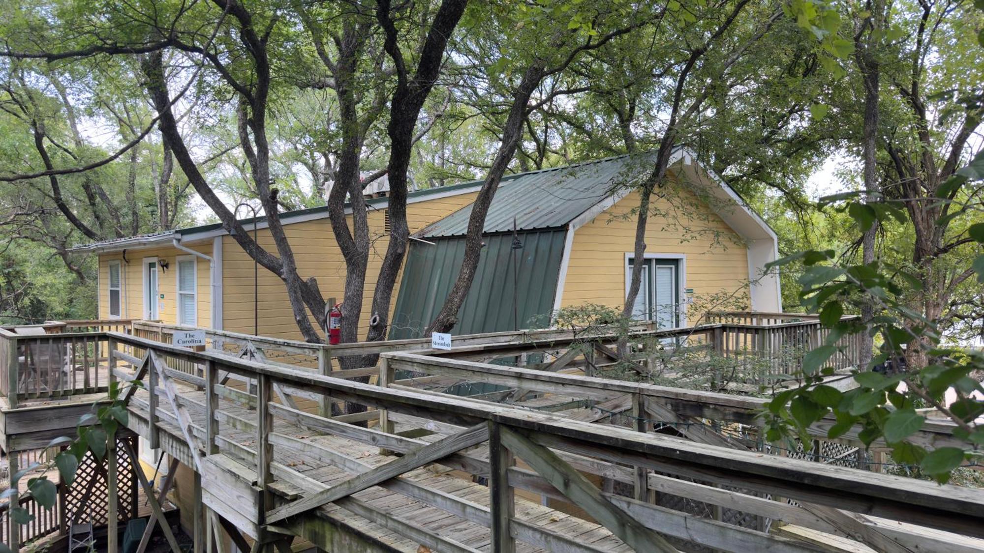 Bed And Breakfast On White Rock Creek Уэйко Экстерьер фото